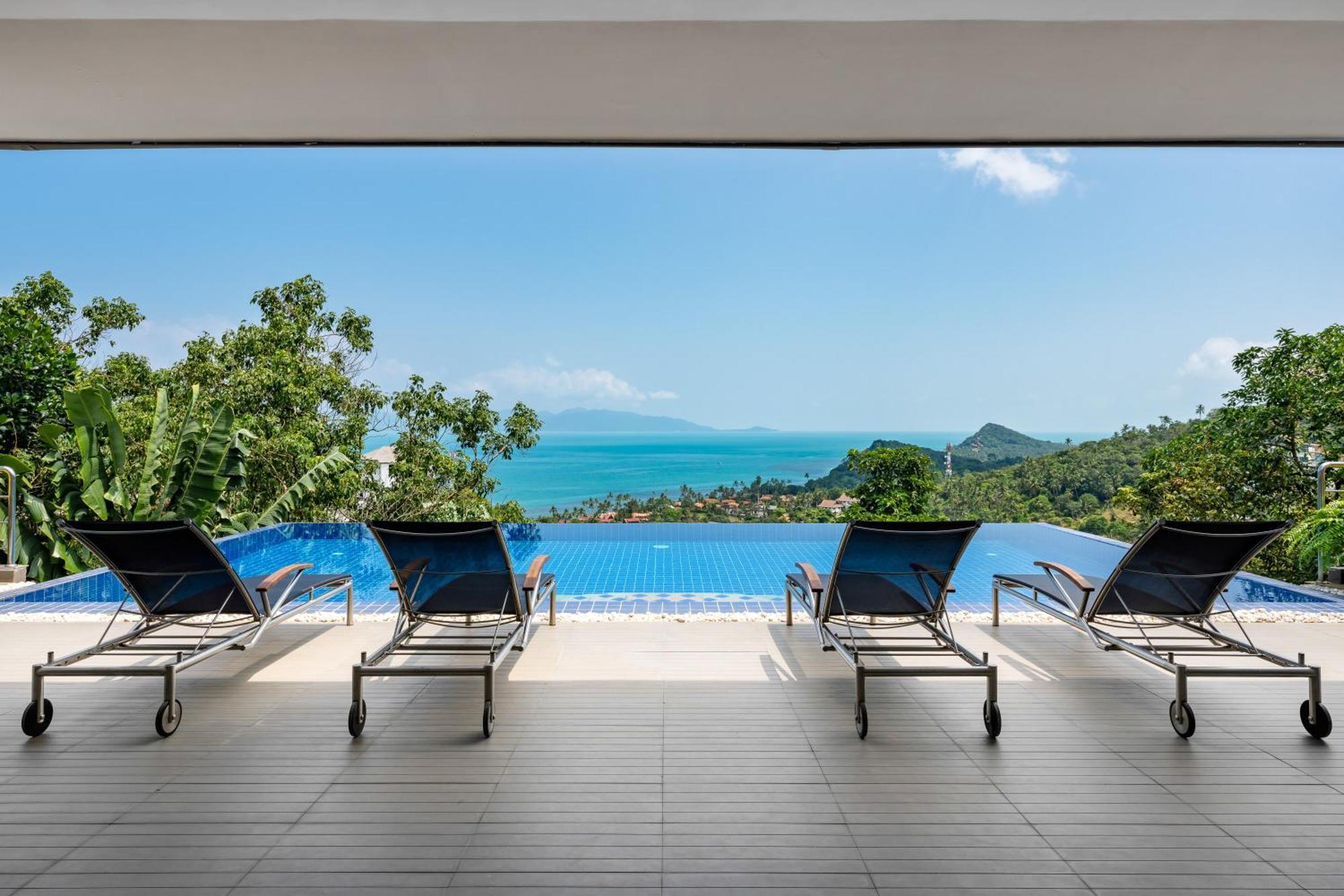 Superbe 3 Vue Beautiful 3-bedroom Sea View Villa