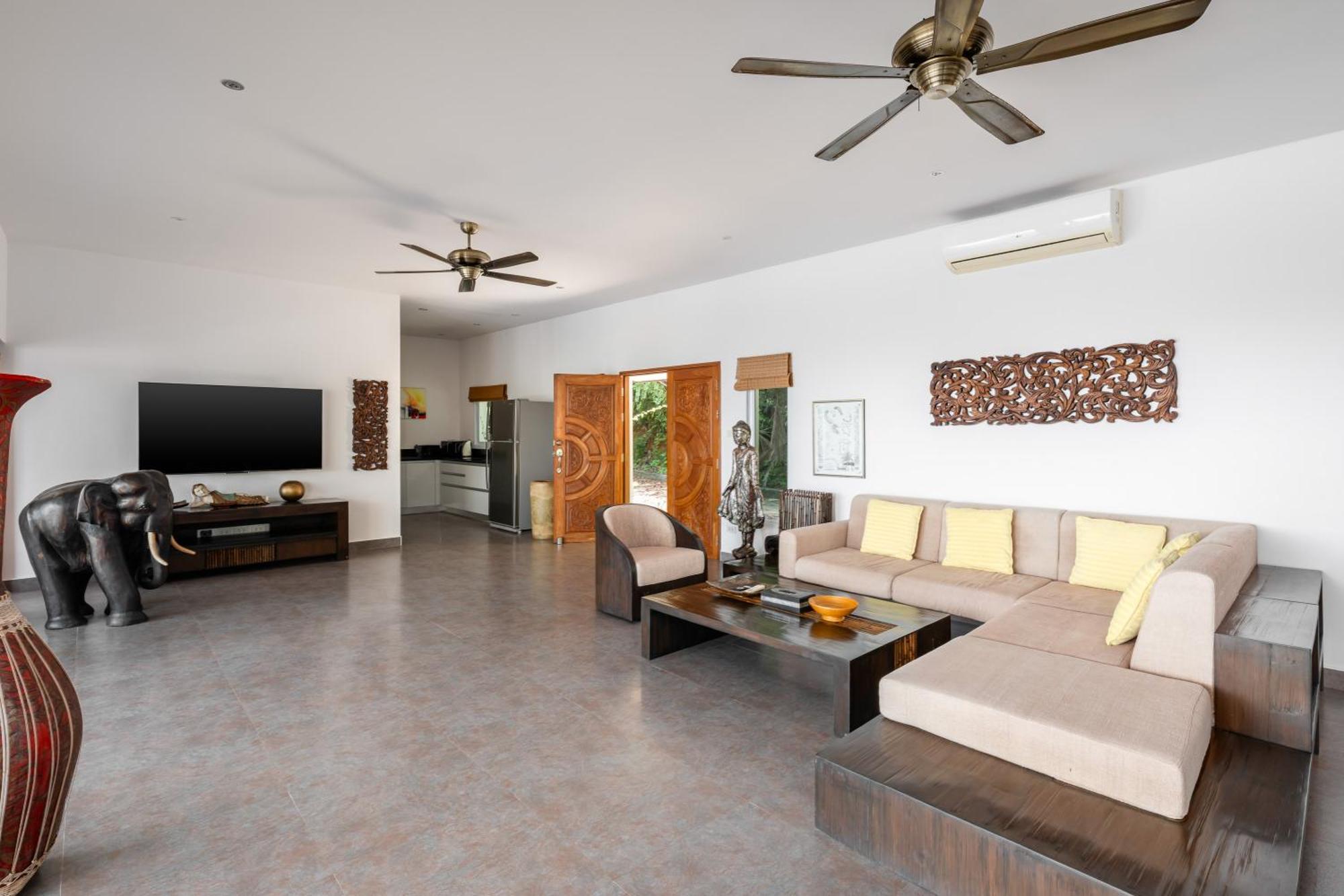 Superbe 3 Vue Beautiful 3-bedroom Sea View Villa *
